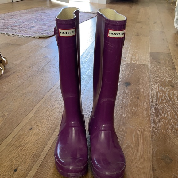 Hunter Purple Wellington Classic Rain Boot 6/7 - Picture 2 of 5